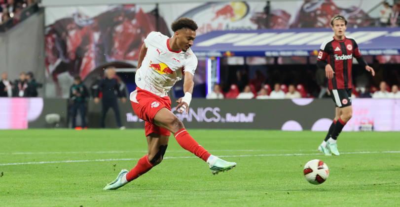 RB Leipzig - Frankfurt Bundesliga Leipzig, 10.10.2026, Red Bull Arena, Fußball, 1.Bundesliga, 5.Spieltag , RB Leipzig vs. SG Eintracht Frankfurt , Im Bild: Tor für RB Leipzig. Tidiam Gomis (27, RB Leipzig) trifft zum 6:0.. , Nur zur redaktionellen Nutzung. Only editorial use. , DFL DFB regulations prohibit any use of photographs as image sequences and or quasi-video. ,