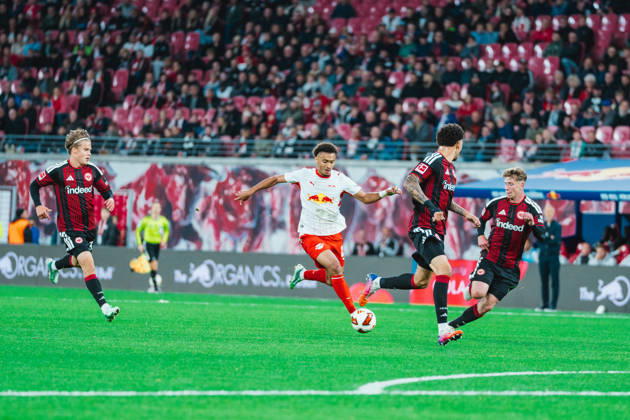 Tidiam Gomis (RB Leipzig, 27) runs to goal RB Leipzig vs Eintracht Frankfurt, Bundesliga, Germany, Football, 26 27, GER, Leipzig, Red Bull Arena Stadium DFL regulations prohibit any use of photographs as image sequences and or quasi-video.DFL regulations prohibit any use of photographs as image sequences and or quasi-video. Leipzig Red Bull Arena, Leipzig Sachsen GER Copyright: xBillmanxDubex