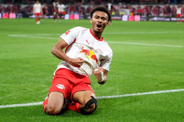 10.10.2026, xgox, Fussball 1.Bundesliga, RB Leipzig - Eintracht Frankfurt v.l. Torjubel nach dem Tor zum celebrating the goal celebrate 6:0 durch Tidiam Gomis (RB Leipzig) (DFL DFB REGULATIONS PROHIBIT ANY USE OF PHOTOGRAPHS as IMAGE SEQUENCES and or QUASI-VIDEO) Leipzig