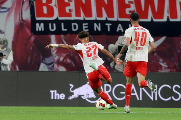 10.10.2026, xtgx, Fussball 1.Bundesliga, RB Leipzig - Eintracht Frankfurt v.l. Tidiam Gomis (RB Leipzig) Torschuetze, erzielt das Tor, Treffer, scores the goal 6:0 (DFL DFB REGULATIONS PROHIBIT ANY USE OF PHOTOGRAPHS as IMAGE SEQUENCES and or QUASI-VIDEO) Leipzig