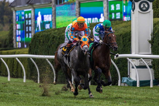 October 10, 2026, USA: Merlin Monroan (6) ridden by Tyler Gaffalione wins an allowance race on QE II Day at Keeneland Race Course in Lexington, Kentucly on October 10, 2026. Eclipse Sportswire CSM USA - ZUMAcs17 20261010_faf_cs17_004 Copyright: xCaseyxLaughterx