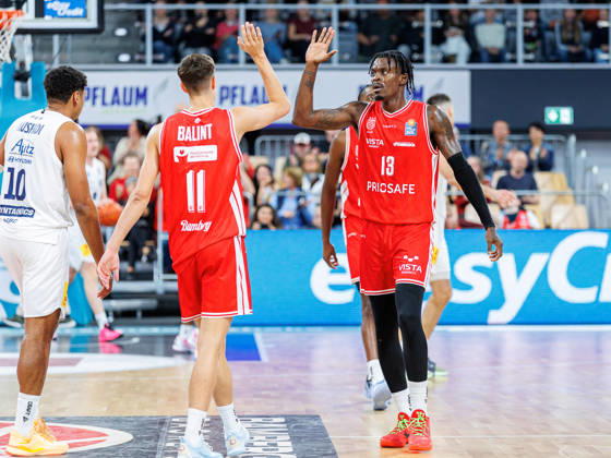Richard Balint (BMA365 Bamberg Baskets, 11), Trevon Scott (BMA365 Bamberg Baskets, 13), BMA365 Bamberg Baskets vs. Syntainics MBC, Basketball, easyCredit BBL, 5. Spieltag, 10.10.2026 BMA365 Bamberg Baskets vs. Syntainics MBC, Basketball, easyCredit BBL, 5. Spieltag, 10.10.2026 Bamberg Copyright: xEibner-Pressefoto G.xSantemizx EP_EER
