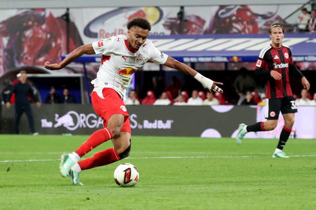 10.10.2026, xgox, Fussball 1.Bundesliga, RB Leipzig - Eintracht Frankfurt v.l. Tidiam Gomis (RB Leipzig) Torschuetze, erzielt das Tor, Treffer, scores the goal 6:0 (DFL DFB REGULATIONS PROHIBIT ANY USE OF PHOTOGRAPHS as IMAGE SEQUENCES and or QUASI-VIDEO) Leipzig