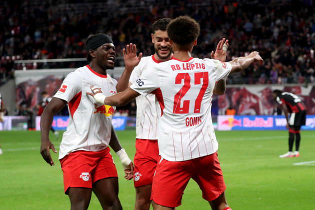 10.10.2026, xgox, Fussball 1.Bundesliga, RB Leipzig - Eintracht Frankfurt v.l. Torjubel nach dem Tor zum celebrating the goal celebrate 6:0 durch Tidiam Gomis (RB Leipzig) (DFL DFB REGULATIONS PROHIBIT ANY USE OF PHOTOGRAPHS as IMAGE SEQUENCES and or QUASI-VIDEO) Leipzig