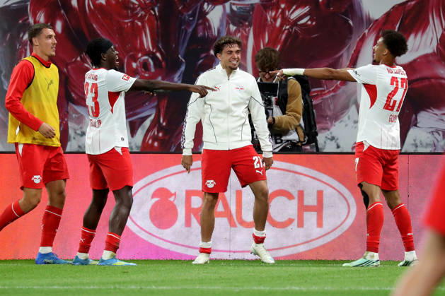 10.10.2026, xgox, Fussball 1.Bundesliga, RB Leipzig - Eintracht Frankfurt v.l. Tidiam Gomis (RB Leipzig) Torschuetze, erzielt das Tor, Treffer, scores the goal 6:0 (DFL DFB REGULATIONS PROHIBIT ANY USE OF PHOTOGRAPHS as IMAGE SEQUENCES and or QUASI-VIDEO) Leipzig