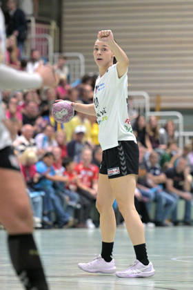 Inger Smits (SCM Ramnicu Valcea, 10) am Ball TusSies Metzingen vs. SCM Ramnicu Valcea, Handball, EHF, Europa Leauge Qualifikation Rueckspiel, Saison 2026 2027, 10.10.2026 TusSies Metzingen vs. SCM Ramnicu Valcea, Handball, EHF, Europa Leauge Qualifikation Rueckspiel, Saison 2026 2027, 10.10.2026 Metzingen Copyright: xEibner-Pressefotox EP_TBR