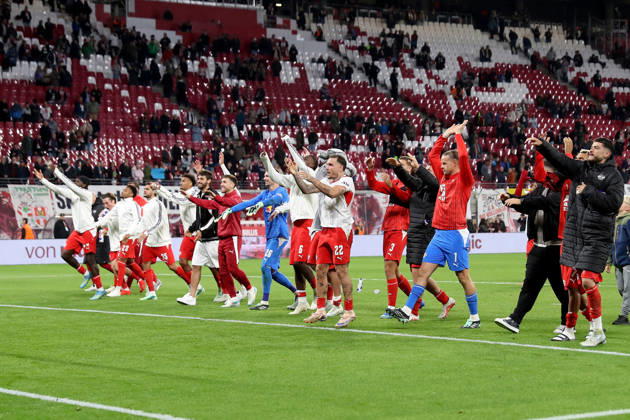 Sport Bilder des Tages 10.10.2026, xgox, Fussball 1.Bundesliga, RB Leipzig - Eintracht Frankfurt v.l. Jubel, Freude über den Sieg (DFL DFB REGULATIONS PROHIBIT ANY USE OF PHOTOGRAPHS as IMAGE SEQUENCES and or QUASI-VIDEO) Leipzig
