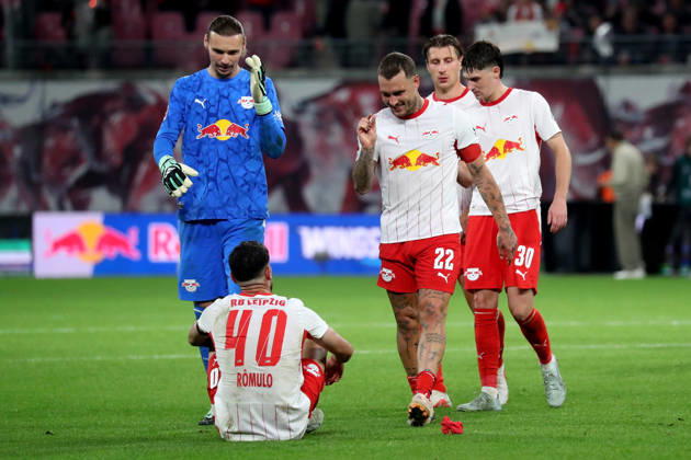 10.10.2026, xgox, Fussball 1.Bundesliga, RB Leipzig - Eintracht Frankfurt v.l. Jubel, Freude über den Sieg Romulo (RB Leipzig) Maarten Vandevoordt (RB Leipzig) David Raum (RB Leipzig) Willi Orban (RB Leipzig) Andrija Maksimovic (RB Leipzig) (DFL DFB REGULATIONS PROHIBIT ANY USE OF PHOTOGRAPHS as IMAGE SEQUENCES and or QUASI-VIDEO) Leipzig