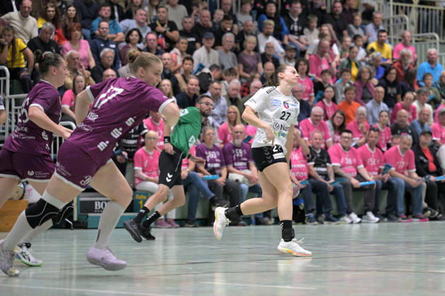 Julia Maidhof (SCM Ramnicu Valcea, 27) am Ball TusSies Metzingen vs. SCM Ramnicu Valcea, Handball, EHF, Europa Leauge Qualifikation Rueckspiel, Saison 2026 2027, 10.10.2026 TusSies Metzingen vs. SCM Ramnicu Valcea, Handball, EHF, Europa Leauge Qualifikation Rueckspiel, Saison 2026 2027, 10.10.2026 Metzingen Copyright: xEibner-Pressefotox EP_TBR