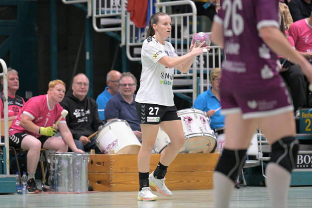 Julia Maidhof (SCM Ramnicu Valcea, 27) am Ball TusSies Metzingen vs. SCM Ramnicu Valcea, Handball, EHF, Europa Leauge Qualifikation Rueckspiel, Saison 2026 2027, 10.10.2026 TusSies Metzingen vs. SCM Ramnicu Valcea, Handball, EHF, Europa Leauge Qualifikation Rueckspiel, Saison 2026 2027, 10.10.2026 Metzingen Copyright: xEibner-Pressefotox EP_TBR