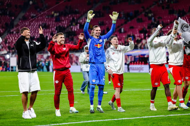 Brajan Gruda (RB Leipzig, 10), Maarten Vandevoordt (RB Leipzig, 26), Andrija Maksimovic (RB Leipzig, 30) Jubel Freude nach dem Sieg, GER, RB Leipzig vs. Eintracht Frankfurt, Fussball, 1. Bundesliga Herren, 5. Spieltag, Spielzeit 2026 2027, 10.10.2026 DFL regulations prohibit any use of photographs as image sequences and or quasi-video. GER, RB Leipzig vs. Eintracht Frankfurt, Fussball, 1. Bundesliga Herren, 5. Spieltag, Spielzeit 2026 2027, 10.10.2026 Leipzig Copyright: xEibner-Pressefoto LauraxRoemerx EP_LRR