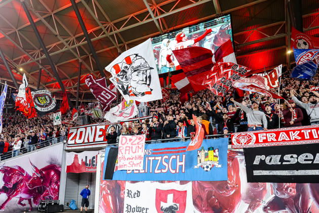 Leipziger Fankurve mit Fahnen, Jubel Freude nach dem Sieg, Endstand 6:0, GER, RB Leipzig vs. Eintracht Frankfurt, Fussball, 1. Bundesliga Herren, 5. Spieltag, Spielzeit 2026 2027, 10.10.2026 DFL regulations prohibit any use of photographs as image sequences and or quasi-video. GER, RB Leipzig vs. Eintracht Frankfurt, Fussball, 1. Bundesliga Herren, 5. Spieltag, Spielzeit 2026 2027, 10.10.2026 Leipzig Copyright: xEibner-Pressefoto LauraxRoemerx EP_LRR