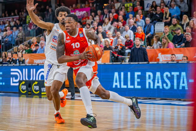 1. Basketball Bundesliga, easyCredit BBL, Saison 2026 2027, Herren, Hauptrunde, 5. Spieltag, 10.10.2026, RASTA Vechta - ratiopharm ulm Justin Edler-Davis ( 10 - RASTA Vechta) in Aktion Vechta RASTA Dome Niedersachsen Deutschland