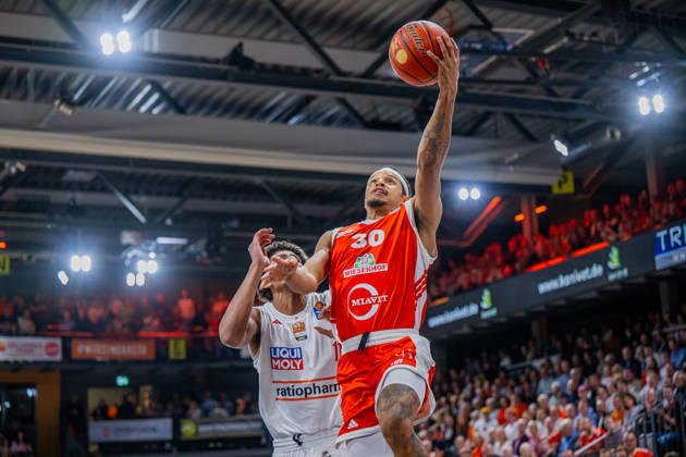 1. Basketball Bundesliga, easyCredit BBL, Saison 2026 2027, Herren, Hauptrunde, 5. Spieltag, 10.10.2026, RASTA Vechta - ratiopharm ulm Nelson Weidemann ( 30 - RASTA Vechta) beim Korbleger Vechta RASTA Dome Niedersachsen Deutschland