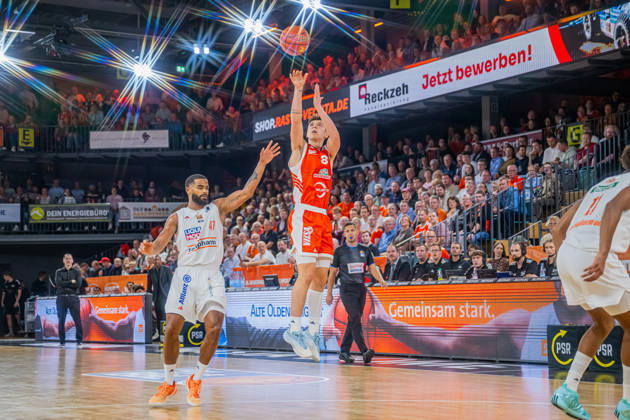 1. Basketball Bundesliga, easyCredit BBL, Saison 2026 2027, Herren, Hauptrunde, 5. Spieltag, 10.10.2026, RASTA Vechta - ratiopharm ulm Dominik Dolic ( 8 - RASTA Vechta) beim Jumpshot Vechta RASTA Dome Niedersachsen Deutschland