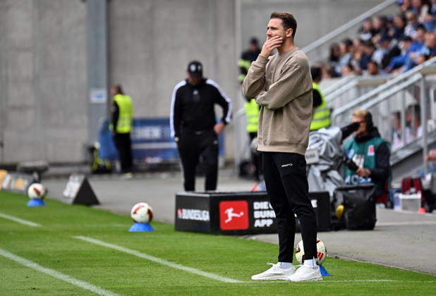 10.10.2026, xjhx, Fussball 2.Bundesliga, SV Darmstadt 98 - Energie Cottbus v.l. Übergangstrainer Immanuel Höhn (SV Darmstadt 98) (DFL DFB REGULATIONS PROHIBIT ANY USE OF PHOTOGRAPHS as IMAGE SEQUENCES and or QUASI-VIDEO) Darmstadt