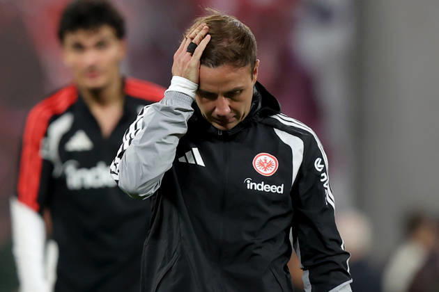 10.10.2026, xtgx, Fussball 1.Bundesliga, RB Leipzig - Eintracht Frankfurt v.l. Mario Götze Goetze (Eintracht Frankfurt) Enttäuscht, traurig, frustriert, ratlos, (DFL DFB REGULATIONS PROHIBIT ANY USE OF PHOTOGRAPHS as IMAGE SEQUENCES and or QUASI-VIDEO) Leipzig