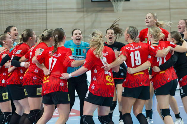Wildcats jubeln nach 33:25 Heimsieg, SV Union Halle-Neustadt vs. BSV Sachsen Zwickau, Handball Bundesliga Frauen, 1. Bundesliga 5. Spieltag Saison 2026 27, 10.10.2026 Halle SWH Arena Sachsen-Anhalt Deutschland