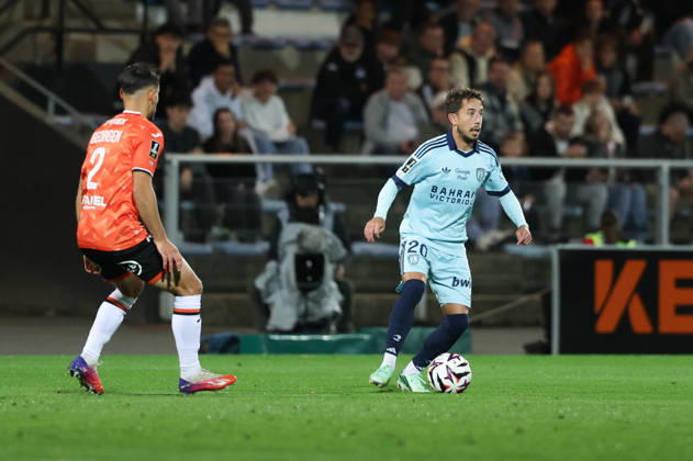 FC Lorient v Paris FC - Ligue 1 McDonald s 2026 2027 Maxime LOPEZ of Paris FC during Ligue 1 McDonald s match between Lorient and Paris at Stade Yves Allainmat on October 10, 2026 in Lorient, France. Lorient France  Copyright: xJohnnyxFidelinx 776573317
