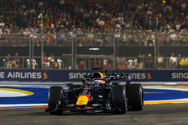 Formula 1 Singapore Grand Prix SINGAPORE - OCTOBER 10: Red Bull s driver Max Verstappen during the Qualifying Session at the Formula One Grand Prix of Singapore, at the Marina Bay Street Circuit in Singapore, on October 10, 2026. Daniel Ceng Anadolu Singapore Singapore. Editorial use only. Please get in touch for any other usage.  Copyright: x2026xAnadoluxDanielxCengx