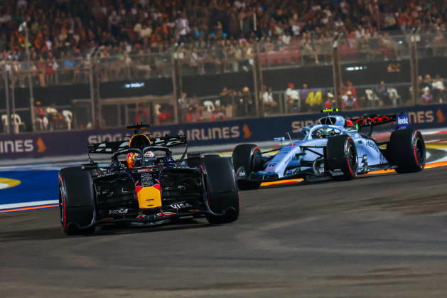 Formula 1 Singapore Grand Prix SINGAPORE - OCTOBER 10: Red Bull s driver Max Verstappen (L) during the Qualifying Session at the Formula One Grand Prix of Singapore, at the Marina Bay Street Circuit in Singapore, on October 10, 2026. Daniel Ceng Anadolu Singapore Singapore. Editorial use only. Please get in touch for any other usage.  Copyright: x2026xAnadoluxDanielxCengx