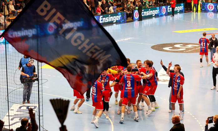 10.10.2026, Deutschland, Göppingen, Handball Opel HBL Bundesliga, FRISCH AUF! Göppingen vs. SG BBM Bietigheim, Jubel Bietigheim, Fans, Zuschauer