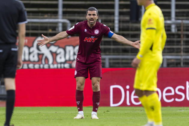 3. Liga, Fortuna Köln - 1. FC Saarbrücken; 10.10.2026 David Haider Al-Azzawe (Fortuna Köln, 15) beschwert sich. 3. Liga, Fortuna Köln - 1. FC Saarbrücken, 8. Spieltag, am 10.10.2026, Südstadion, Köln. DFB regulations prohibit any use of photographs as image sequences and or quasi-video Copyright: xBEAUTIFULxSPORTS Meuselx