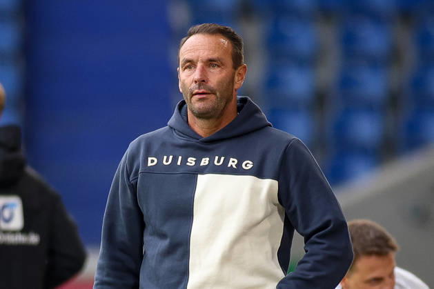 10.10.2026, GER, Fussball, Herren, 3. Liga, Saison 2026 2027, MSV Duisburg - TSG Hoffenheim II Dietmar Hirsch (MSV) schaut Copyright: xSvenxHanischx