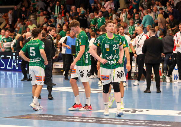 10.10.2026, Deutschland, Göppingen, Handball Opel HBL Bundesliga, FRISCH AUF! Göppingen vs. SG BBM Bietigheim, FAG enttäuscht, rechts Erik Persson (FAG)