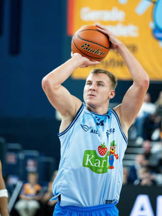 34 Artur Konontsuk (Rostock Seawolves) wirft einen Freiwurf. Rostock Seawolves vs. Fitness First Würzburg Baskets, Stadthalle Rostock, easyCredit Basketball Bundesliga, 5. Spieltag, 10.10.2026 Rostock Seawolves vs. Fitness First Würzburg Baskets, Stadthalle Rostock, easyCredit Basketball Bundesliga, 5. Spieltag, Seawolves, Würzburg Baskets, Basketball 10.10.2026 Rostock Copyright: xHannesxAdelbergx
