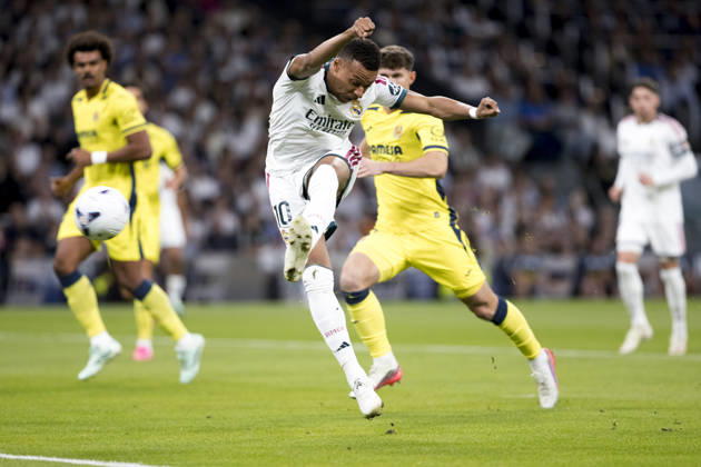 LA LIGA EA Sports - Real Madrid vs Villarreal MADRID, SPAIN - October 10:Kylian Mbappe of Real Madrid in action during the La Liga 2026 27 match between Real Madrid and Villarreal at Santiago Bernabeu Stadium. (Photo by Guille Martinez f22photo) Madrid Santiago Bernabeu Stadium Spain Copyright: xGuillermoxMartinezx
