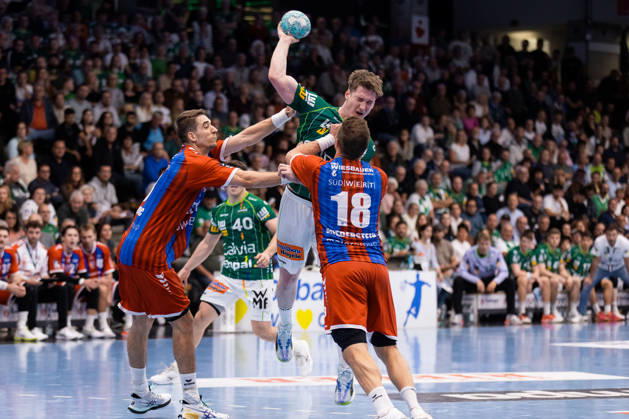 Oskar NEUDECK (FRISCH AUF! Goeppingen, 02) erzielt ein Tor, Aktion, Torwurf GER, FRISCH AUF! Goeppingen vs. SG BBM Bietigheim, Handball, Bundesliga, OPEL HBL, 8. Spieltag, Spielzeit 2026 2027, 10.10.2026, GER, FRISCH AUF! Goeppingen vs. SG BBM Bietigheim, Handball, Bundesliga, OPEL HBL, 8. Spieltag, Spielzeit 2026 2027, 10.10.2026, Goeppingen Copyright: xEibnerxPressefoto OliverxSchmidtx EP_OST
