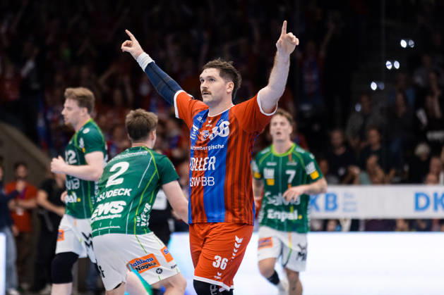 Jonathan FISCHER (SG BBM Bietigheim, 36) Jubel, Freude, Leidenschaft, Erfolg, Emotion, Begeisterung, positive Emotionen GER, FRISCH AUF! Goeppingen vs. SG BBM Bietigheim, Handball, Bundesliga, OPEL HBL, 8. Spieltag, Spielzeit 2026 2027, 10.10.2026, GER, FRISCH AUF! Goeppingen vs. SG BBM Bietigheim, Handball, Bundesliga, OPEL HBL, 8. Spieltag, Spielzeit 2026 2027, 10.10.2026, Goeppingen Copyright: xEibnerxPressefoto OliverxSchmidtx EP_OST
