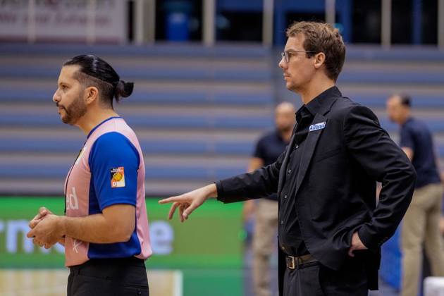 Basketball in Essen ** NUR FÜR REDAKTIONELLE ZWECKE ** EDITORIAL USE ONLY **<p>Trainer Lars Wendt (ETB Miners). Das Spiel der 2. Bundesliga ProA am 10.10. 2026, ETB Miners gegen die PS Karlsruhe LIONS, endete in der Sporthalle Am Hallo, Ernestinenstraße 57 mit X:X. Michael Gohl FUNKE Foto Services< p> Deutschland Nordrhein-Westfalen Essen Copyright: MichaelxGohl