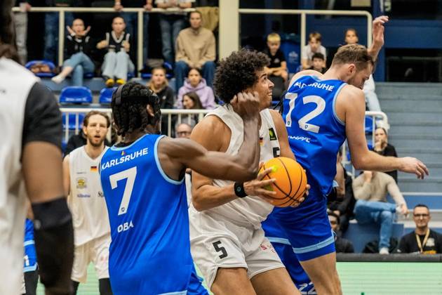 Basketball in Essen ** NUR FÜR REDAKTIONELLE ZWECKE ** EDITORIAL USE ONLY **<p>Benjamin Uzoma (ETB Miners). Das Spiel der 2. Bundesliga ProA am 10.10. 2026, ETB Miners gegen die PS Karlsruhe LIONS, endete in der Sporthalle Am Hallo, Ernestinenstraße 57 mit X:X. Michael Gohl FUNKE Foto Services< p> Deutschland Nordrhein-Westfalen Essen Copyright: MichaelxGohl