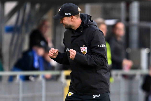 Paderborn, Home-Deluxe-Arena, 10.10.26, GER, Herren, 1.Bundesliga, Saison 2026-2027, SC Paderborn 07 - VfB Stuttgart Bild: Schlussjubel, Emotion, Freude bei Trainer Sebastian HOENESS (Stuttgart) DFL regulations prohibit any use of photographs as image sequences and or quasi-video. Nordrhein-Westfalen Deutschland