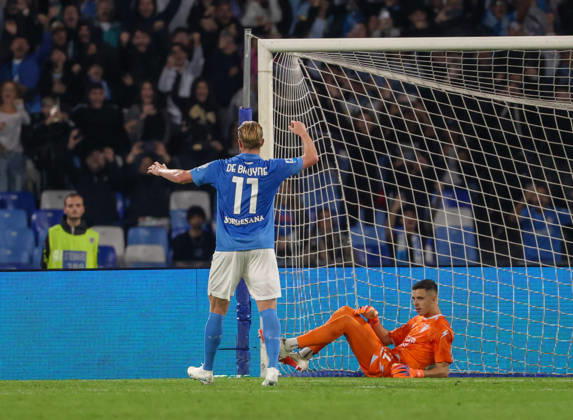 October 10, 2026, Napoli, Campania, ITALIA: Goal the Kevi De Bruyne of SSC Napoli during the 2026 27 Serie A match between SSC Napoli and FC Frosinone, played on October 10, 2026, at the Stadio Diego Armando Maradona in Naples Napoli ITALIA - ZUMAs236 20261010_aap_s236_057 Copyright: xFabioxSassox