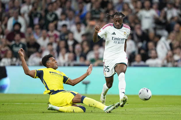 October 10, 2026, Madrid, Madrid, Spain: Yan Diomande of Real Madrid CF fights the ball against Alex Freeman of Villarreal CF during the Spanish League, LaLiga EA Sports, football match between Real Madrid and Villarreal CF at Bernabeu stadium on October 10, 2026, in Madrid, Spain. Real Madrid V Villarreal CF - LaLiga EA Sports  - ZUMAa181 20261010_zaa_a181_145 Copyright: xOscarxJ.xBarrosox