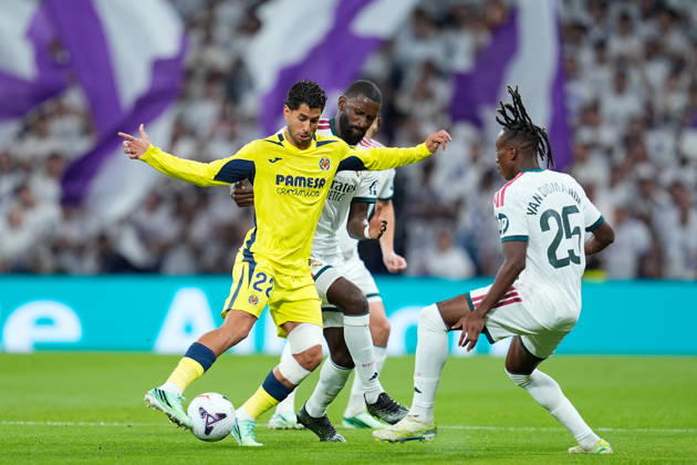 October 10, 2026, Madrid, Madrid, Spain: Ayoze Perez of Villarreal CF and Antonio Rudiger of Real Madrid CF compete for the ball during the Spanish League, LaLiga EA Sports, football match between Real Madrid and Villarreal CF at Bernabeu stadium on October 10, 2026, in Madrid, Spain. Madrid Spain - ZUMAa181 20261010_zaa_a181_158 Copyright: xDennisxAgyemanx