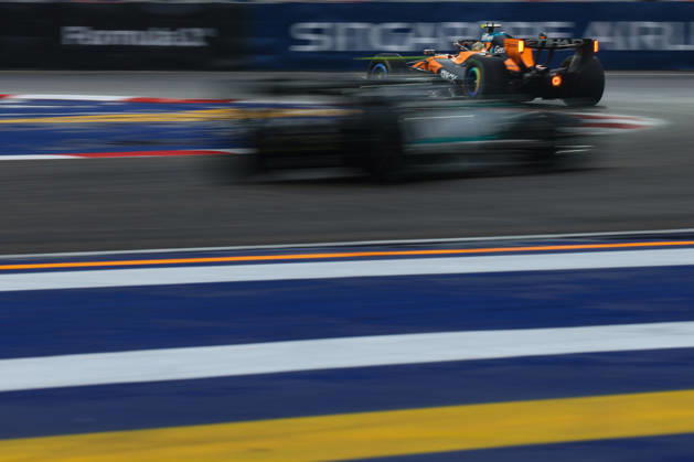 FORMULE 1 : Grand Prix de Singapour - 10 10 2026 1 Lando Norris (GBR) McLaren Mastercard F1 Team (GBR) MCL40A Mercedes, during the 2026 Formula Singapore Grand Prix, 17th round of the 2026 Formula 1 World Championship, WM, Weltmeisterschaft taking place from October 09 to 11, 2026 on the Marina Bay Street circuit, in Singapore (SGP) SINGAPORESingapore  Copyright: xMPSxAGENCYx