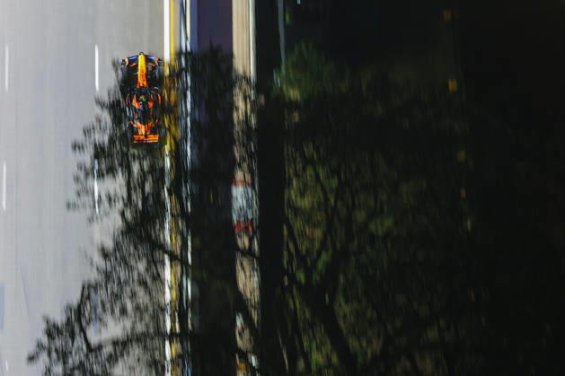 FORMULE 1 : Grand Prix de Singapour - 10 10 2026 1 Lando Norris (GBR) McLaren Mastercard F1 Team (GBR) MCL40A Mercedes, during the 2026 Formula Singapore Grand Prix, 17th round of the 2026 Formula 1 World Championship, WM, Weltmeisterschaft taking place from October 09 to 11, 2026 on the Marina Bay Street circuit, in Singapore (SGP) SINGAPORESingapore  Copyright: xMPSxAGENCYx