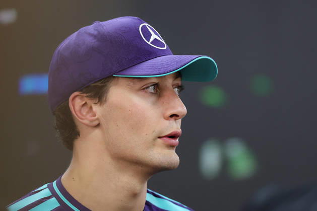 FORMULE 1 : Grand Prix de Singapour - 10 10 2026 63 George Russell (GBR) Mercedes-AMG PETRONAS Formula One Team (DEU) Mercedes-AMG F1 W17 E Performance, during the 2026 Formula Singapore Grand Prix, 17th round of the 2026 Formula 1 World Championship, WM, Weltmeisterschaft taking place from October 09 to 11, 2026 on the Marina Bay Street circuit, in Singapore (SGP) SINGAPORESingapore Copyright: xMPSxAGENCYx