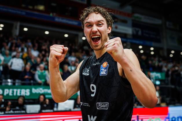 Marco Hollersbacher (Gladiators Trier), Jubel, Freude, Emotionen Vet Concept Gladiators Trier vs Alba Berlin, Basketball, easyCredit BBL, 5. Spieltag, Saison 2026 2027, 10.10.2026 Vet Concept Gladiators Trier vs Alba Berlin, Basketball, easyCredit BBL, 5. Spieltag, Saison 2026 2027, 10.10.2026 Copyright: xEibnerxPressefotox EP_ANS