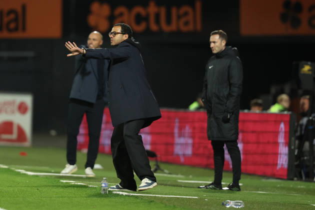 FC Lorient v Paris FC - Ligue 1 McDonald s 2026 2027 Liam ROSENIOR coach of Paris FC during Ligue 1 McDonald s match between Lorient and Paris at Stade Yves Allainmat on October 10, 2026 in Lorient, France. Lorient France  Copyright: xJohnnyxFidelinx 776573317
