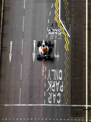 F1 - SINGAPORE GRAND PRIX 2026 41 LINDBLAD Arvid (gbr), Visa Cash App RB F1 Team VCARB03, action during the 2026 Formula 1 Singapore Grand Prix, 17th round of the 2026 Formula One World Championship, WM, Weltmeisterschaft from October 9 to 11, 2026 on the Marina Bay Street Circuit, in Singapore, Singapore - SingaporeSingapore Copyright: xALBERTOxVIMERCATIx