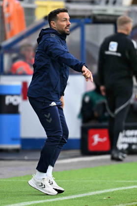 Paderborn, Home-Deluxe-Arena, 10.10.26, GER, Herren, 1.Bundesliga, Saison 2026-2027, SC Paderborn 07 - VfB Stuttgart Bild: Trainer Ralf KETTEMANN (Paderborn) DFL regulations prohibit any use of photographs as image sequences and or quasi-video. Nordrhein-Westfalen Deutschland