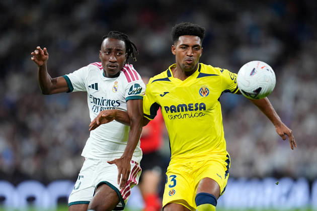 October 10, 2026, Madrid, Madrid, Spain: Alex Freeman of Villarreal CF and Yan Diomande of Real Madrid compete for the ball during the Spanish League, LaLiga EA Sports, football match between Real Madrid and Villarreal CF at Bernabeu stadium on October 10, 2026, in Madrid, Spain. Real Madrid V Villarreal CF - LaLiga EA Sports  - ZUMAa181 20261010_zaa_a181_195 Copyright: xDennisxAgyemanx