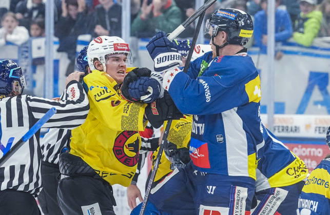 10 10 2026, Quinto, Gottardo Arena, NL: HC Ambri-Piotta v SC Bern: 64 Mats Alge (Bern) against 76 Nathan Schnarr (Ambri) Quinto Gottardo Arena Ticino Switzerland Copyright: xJustPictures.ch JarixPestelaccix jp-en-JaPe-JP6_JAr_NL_HCAP_SCBern_10Ott2026_000131