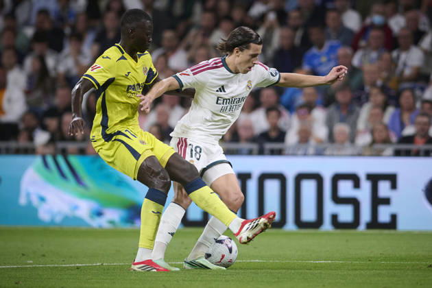 Real Madrid CF™s Alvaro Carreras (r) and Villarreal CFs Pape Gueye during La Liga match. October 10 ,2026. (20261010038)