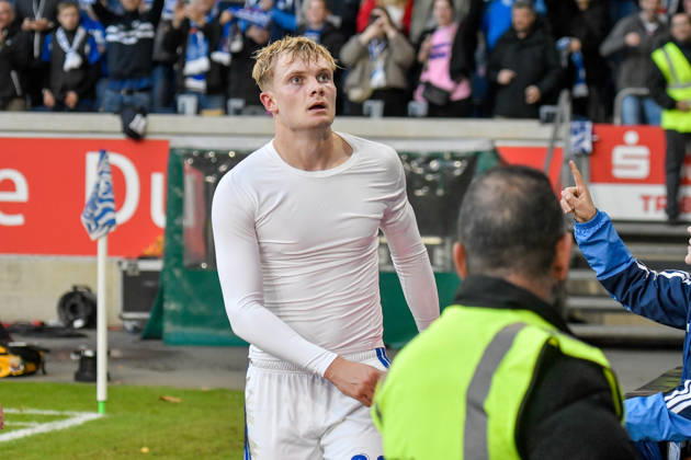 Peter Remmert (Duisburg 39) nach seinem Tor zum 3:2 mit Blick zu den Fans 10.10.2026 ¢ Fussball ¢ MSV Duisburg vs TSG 1899 Hoffenheim II, Schauinsland-Reisen-Arena, Duisburg, DFB DFL REGULATIONS PROHIBIT ANY USE OF PHOTOGRAPHS AS IMAGE SEQUENCES AND OR QUASI-VIDEO NRW Germany